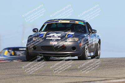 media/Oct-26-2025-CalClub SCCA (Sun) [[8ce1e69566]]/Group 2/Grapevine/